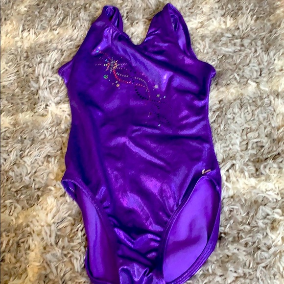 leo - Picture 1 of 4